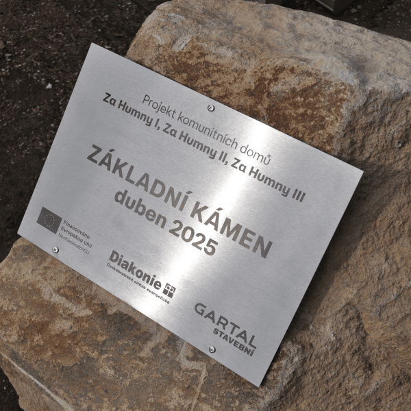 Slavnostní poklepání na základní kámen